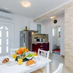 Mata Family Apartment *