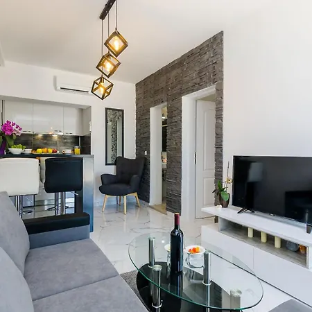 Apartament Mata Family Molunat