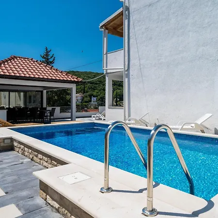 Mata Family Appartement Molunat